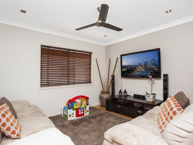 6/29 Proud Street, Labrador QLD 4215