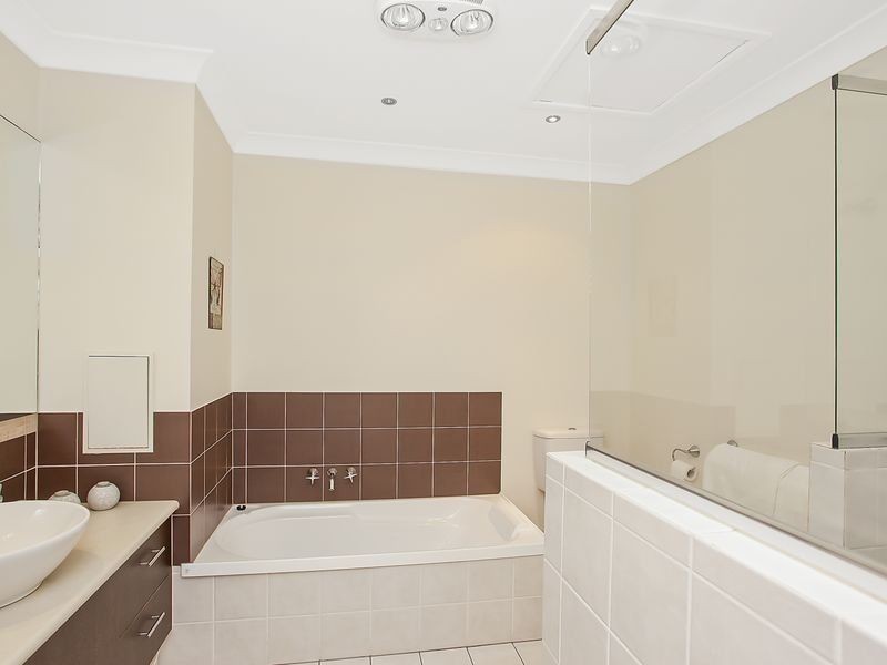 6/29 Proud Street, Labrador QLD 4215