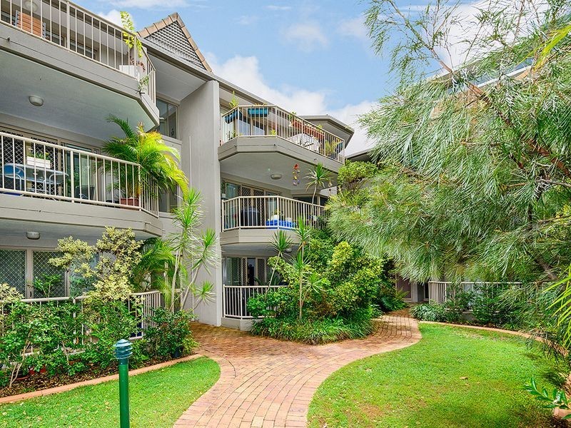 2/25 Brighton Street, Biggera Waters QLD 4216