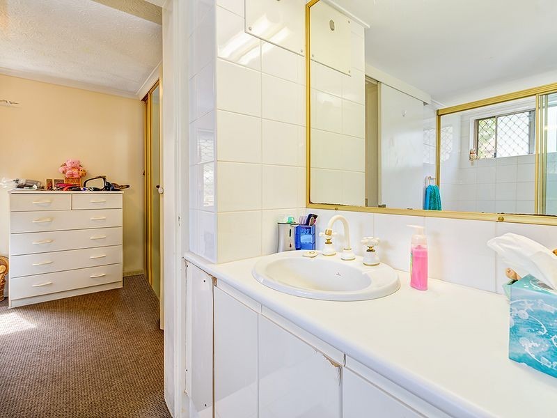 2/25 Brighton Street, Biggera Waters QLD 4216