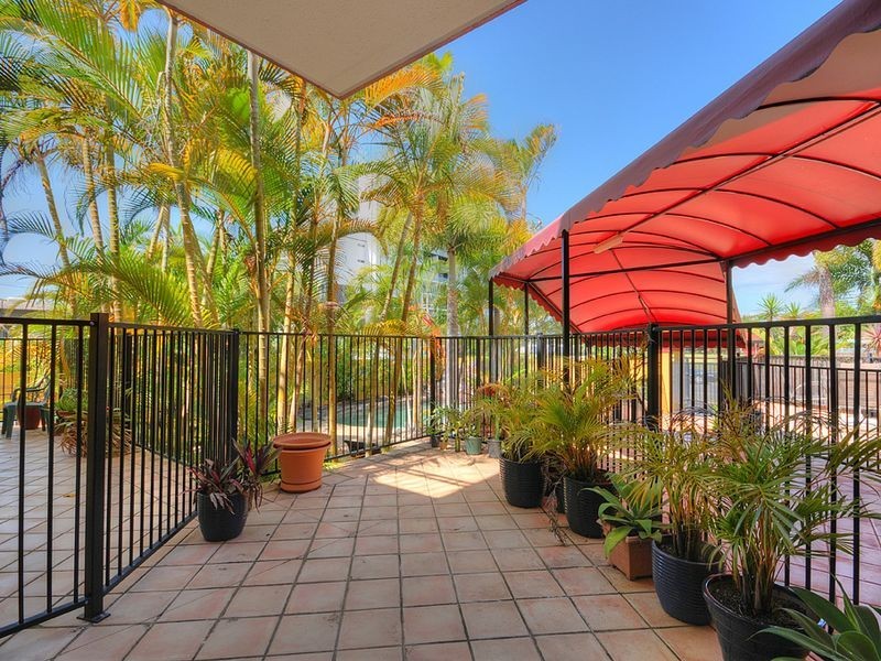 6/10 Bath Street, Labrador QLD 4215