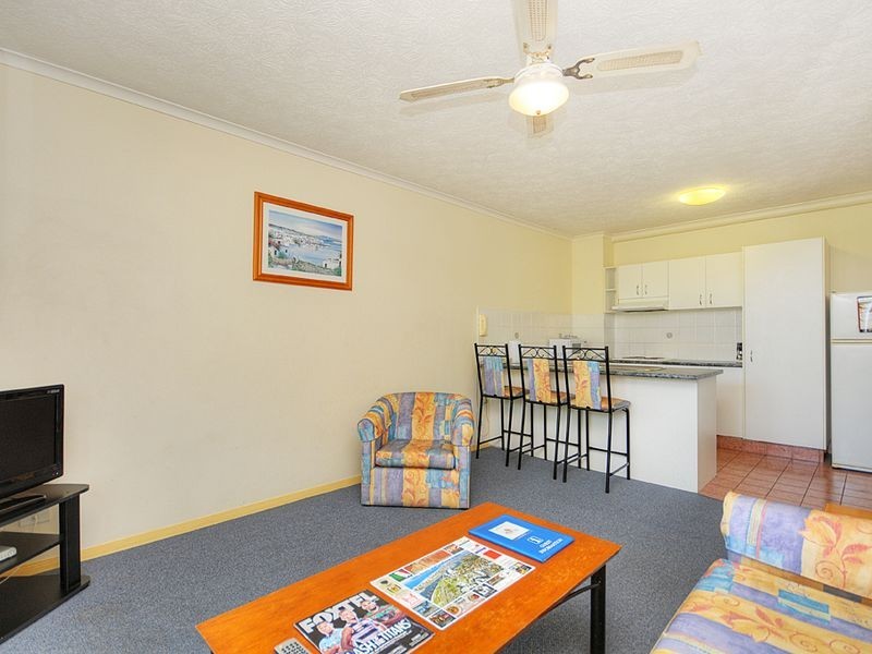 20/10-12 Bath Street, Labrador QLD 4215