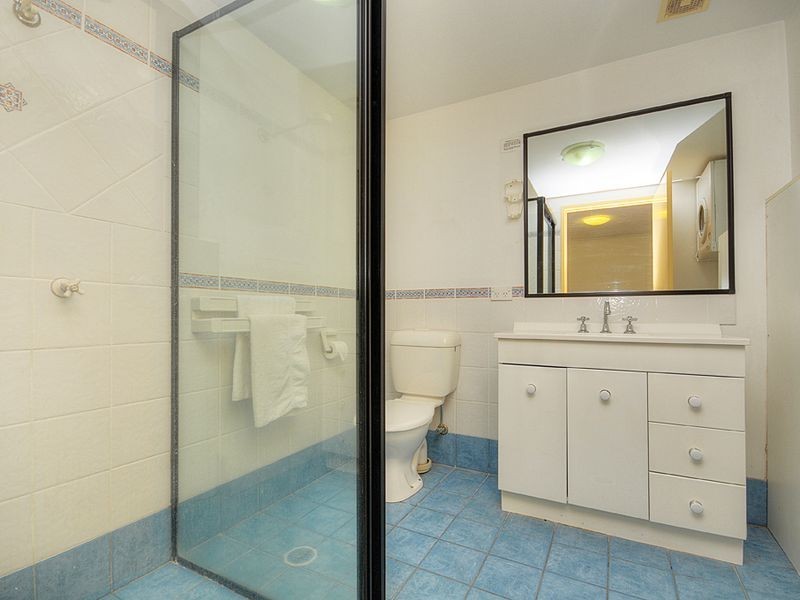 20/10-12 Bath Street, Labrador QLD 4215