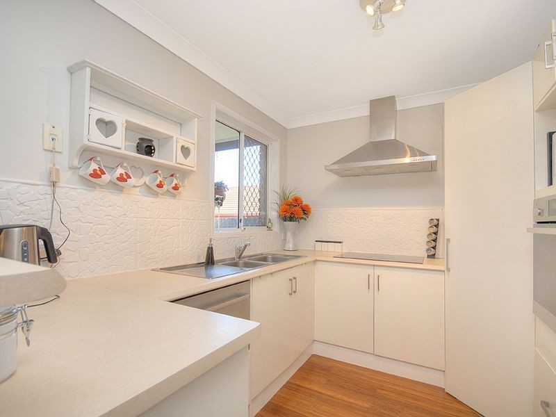 1/68 Brown Street, Labrador QLD 4215