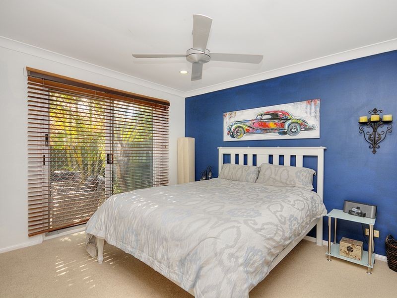 1/68 Brown Street, Labrador QLD 4215