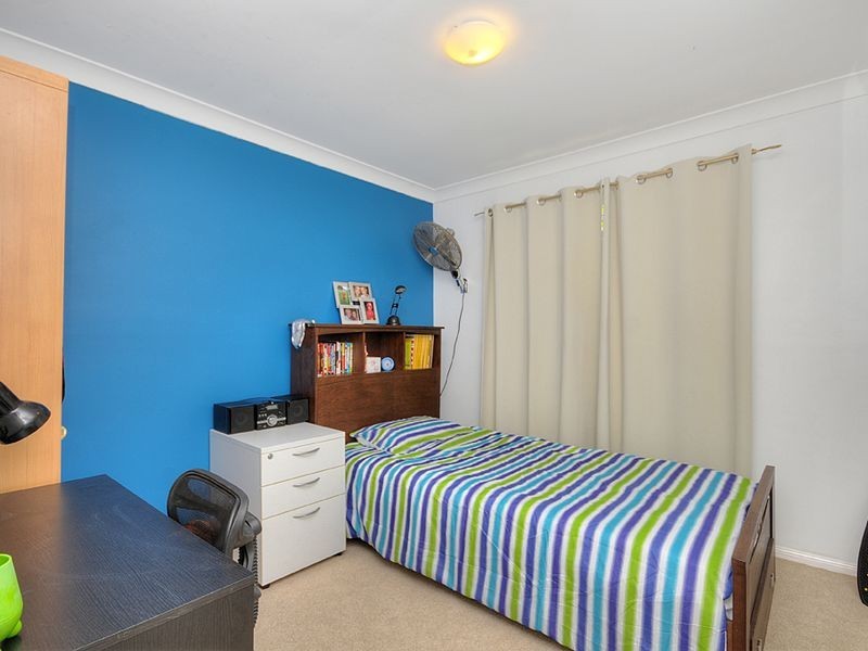 1/68 Brown Street, Labrador QLD 4215