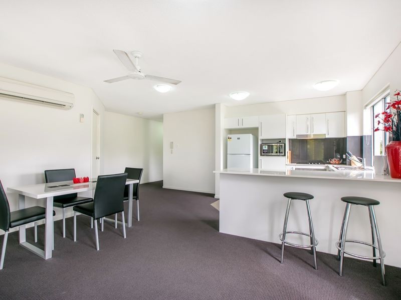 3/21 Middle Street, Labrador QLD 4215