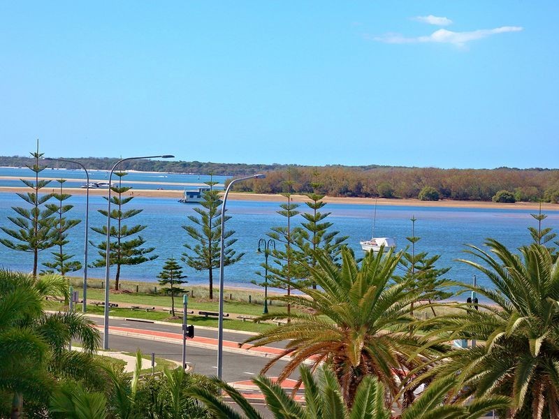 317/392 Marine Parade, Labrador QLD 4215