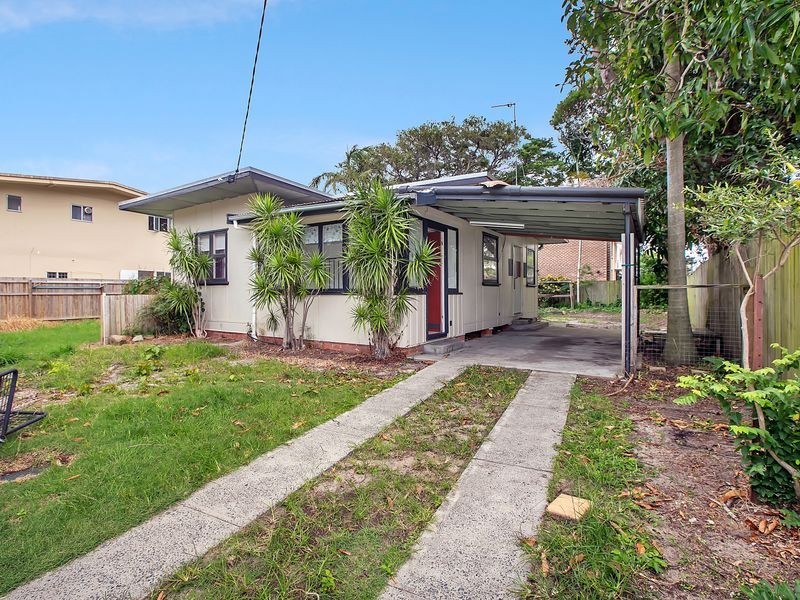 7 Sunshine Court, Labrador QLD 4215