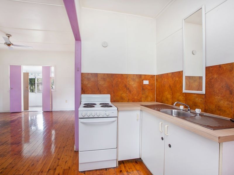 7 Sunshine Court, Labrador QLD 4215