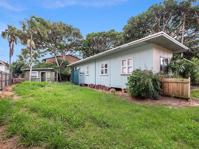 7 Sunshine Court, Labrador QLD 4215