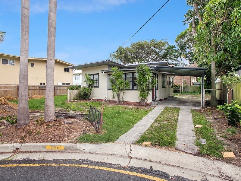 7 Sunshine Court, Labrador QLD 4215