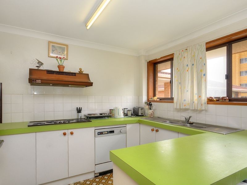 10/548 Marine Parade, Biggera Waters QLD 4216