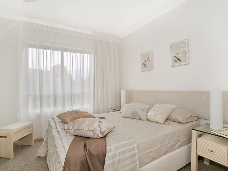 77 Brighton Street, Biggera Waters QLD 4216
