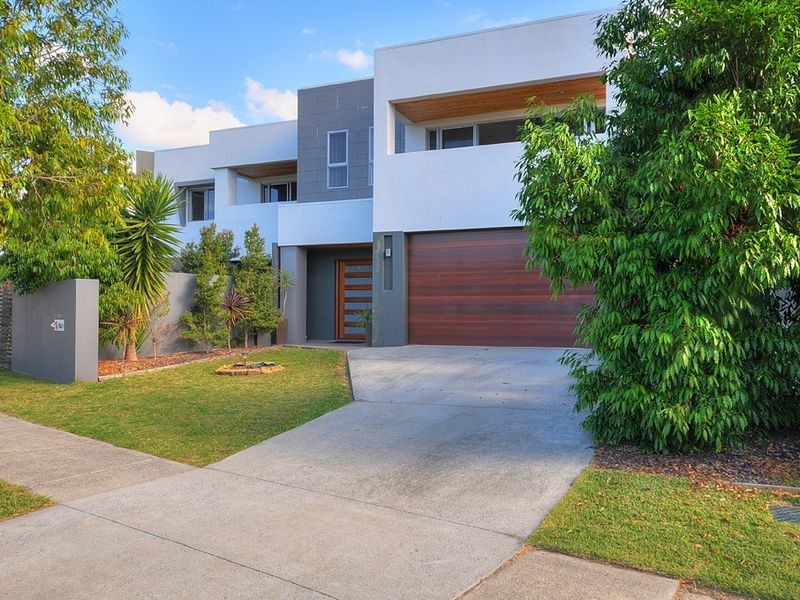 1 & 2/46 Compass Drive, Biggera Waters QLD 4216