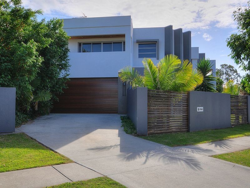 1 & 2/46 Compass Drive, Biggera Waters QLD 4216