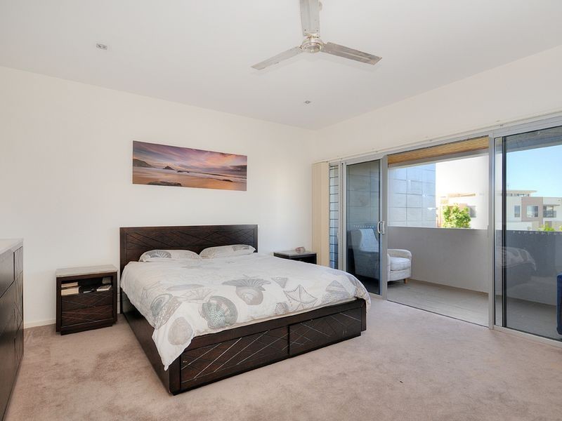 1 & 2/46 Compass Drive, Biggera Waters QLD 4216