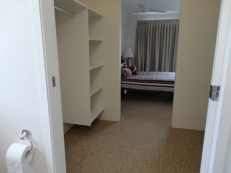 8-10 Ahern Street, Labrador QLD 4215