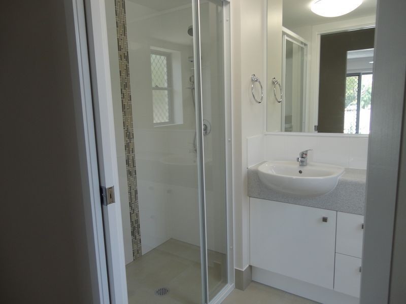 8-10 Ahern Street, Labrador QLD 4215