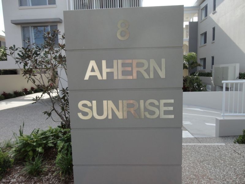 8-10 Ahern Street, Labrador QLD 4215