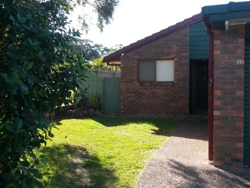 2/207 Central Street, Labrador QLD 4215