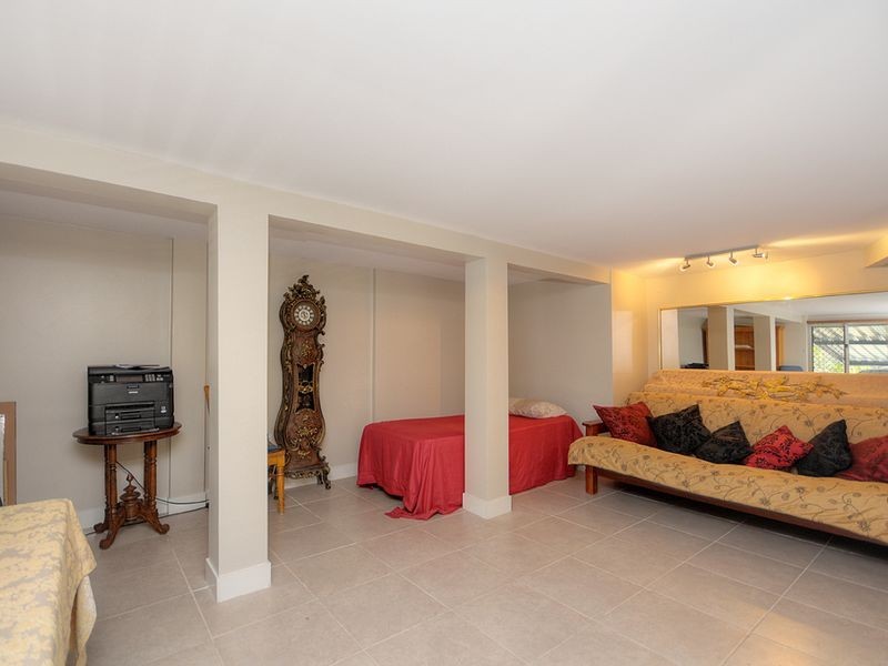 6 Oatley Place, Southport QLD 4215