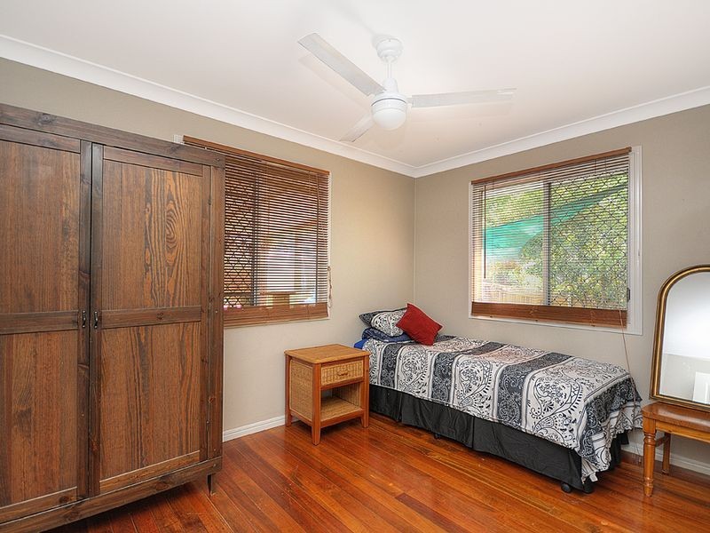 6 Oatley Place, Southport QLD 4215