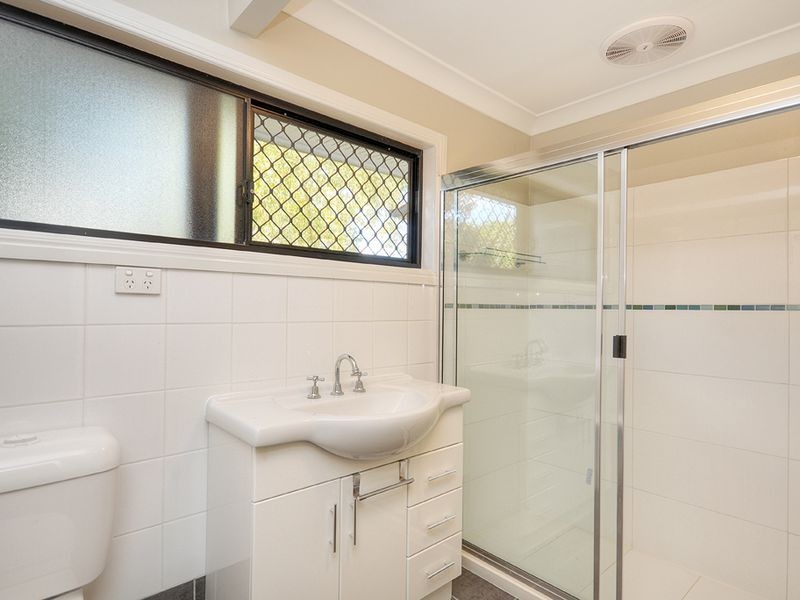 6 Oatley Place, Southport QLD 4215
