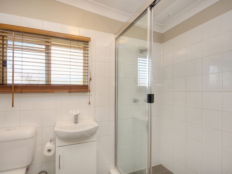 6 Oatley Place, Southport QLD 4215