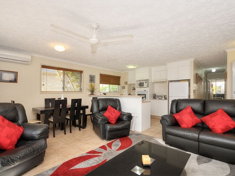 30/12 Whiting Street, Labrador QLD 4215