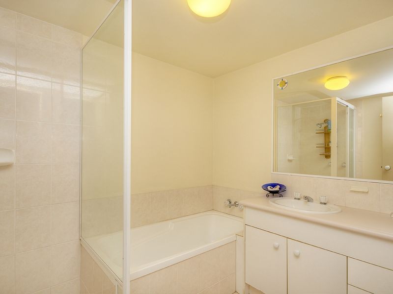 30/12 Whiting Street, Labrador QLD 4215