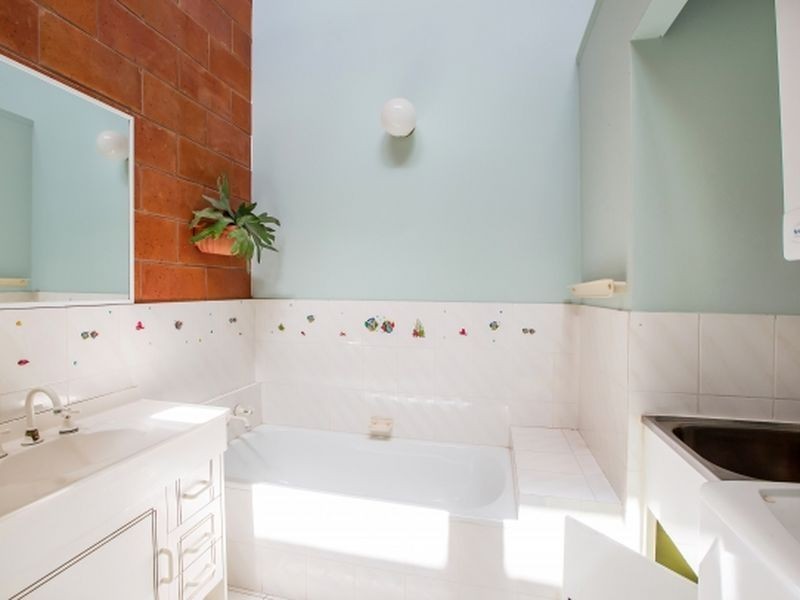 6/111 Little Usher Avenue, Labrador QLD 4215