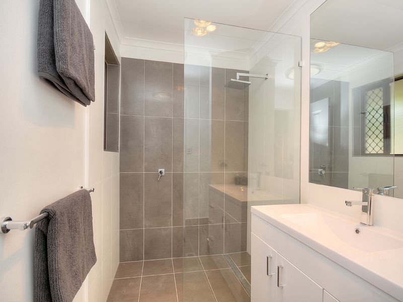 1/23 Telopea Street, Labrador QLD 4215