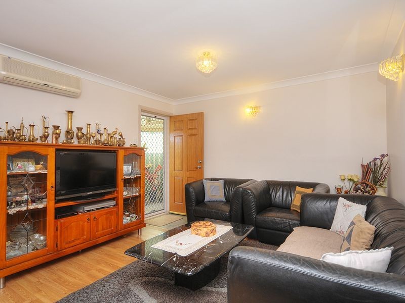 1/19 Riccarton Place, Labrador QLD 4215