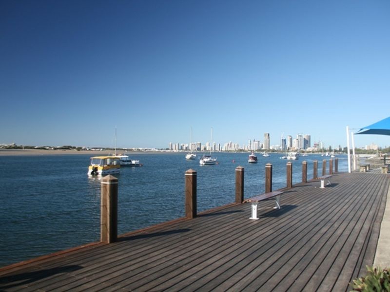 20 Saltash Street, Labrador QLD 4215