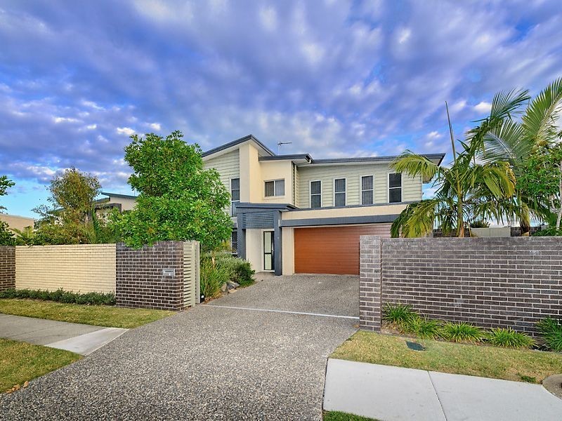 1/136 Central Street, Labrador QLD 4215