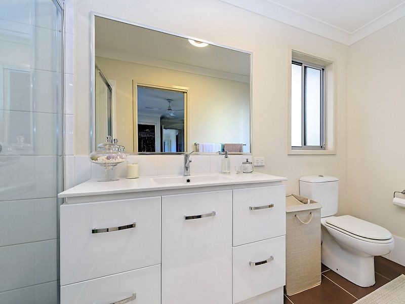 1/136 Central Street, Labrador QLD 4215
