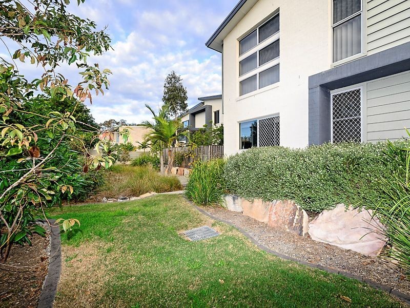 1/136 Central Street, Labrador QLD 4215