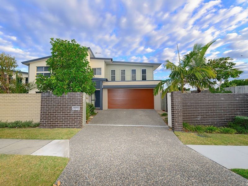 1/136 Central Street, Labrador QLD 4215