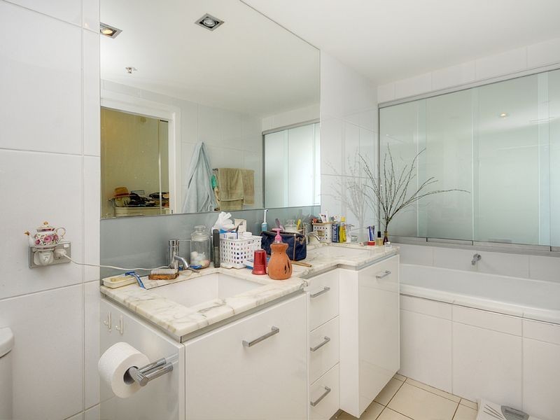 603/300 Marine Parade, Labrador QLD 4215