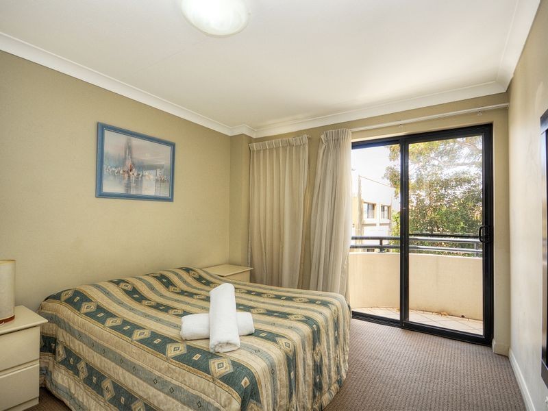 313/392 Marine Parade, Labrador QLD 4215