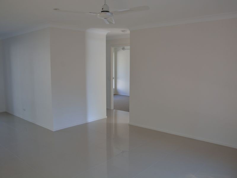 1/21 Morinda Way, Labrador QLD 4215