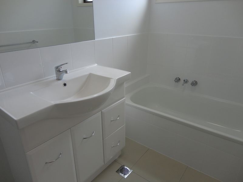 1/21 Morinda Way, Labrador QLD 4215