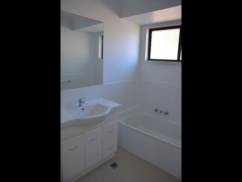 1/21 Morinda Way, Labrador QLD 4215