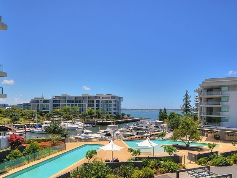 3301/323 Bayview Street, Runaway Bay QLD 4216