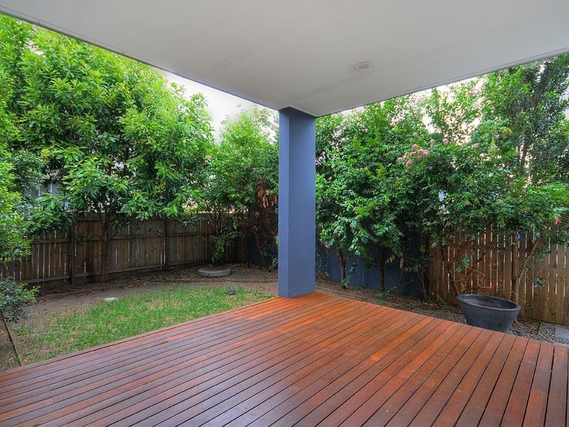 2/29 Cawthray Street, Biggera Waters QLD 4216