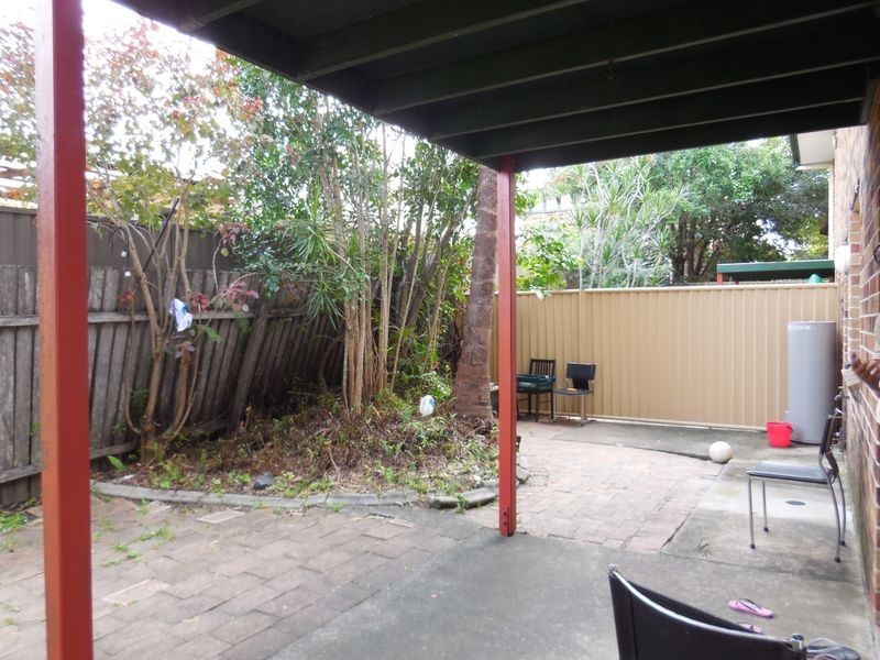 1/33 Government Road, Labrador QLD 4215