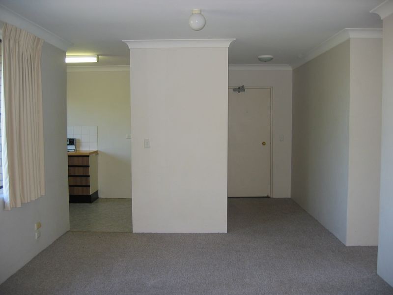 16/115 Frank Street, Labrador QLD 4215