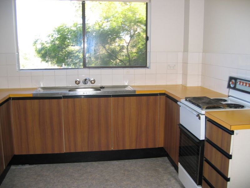 16/115 Frank Street, Labrador QLD 4215