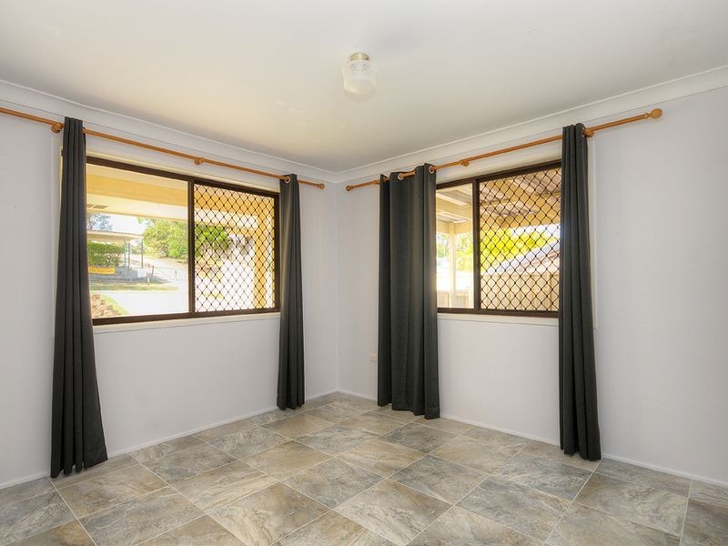 16 Warrawee Avenue, Ashmore QLD 4214